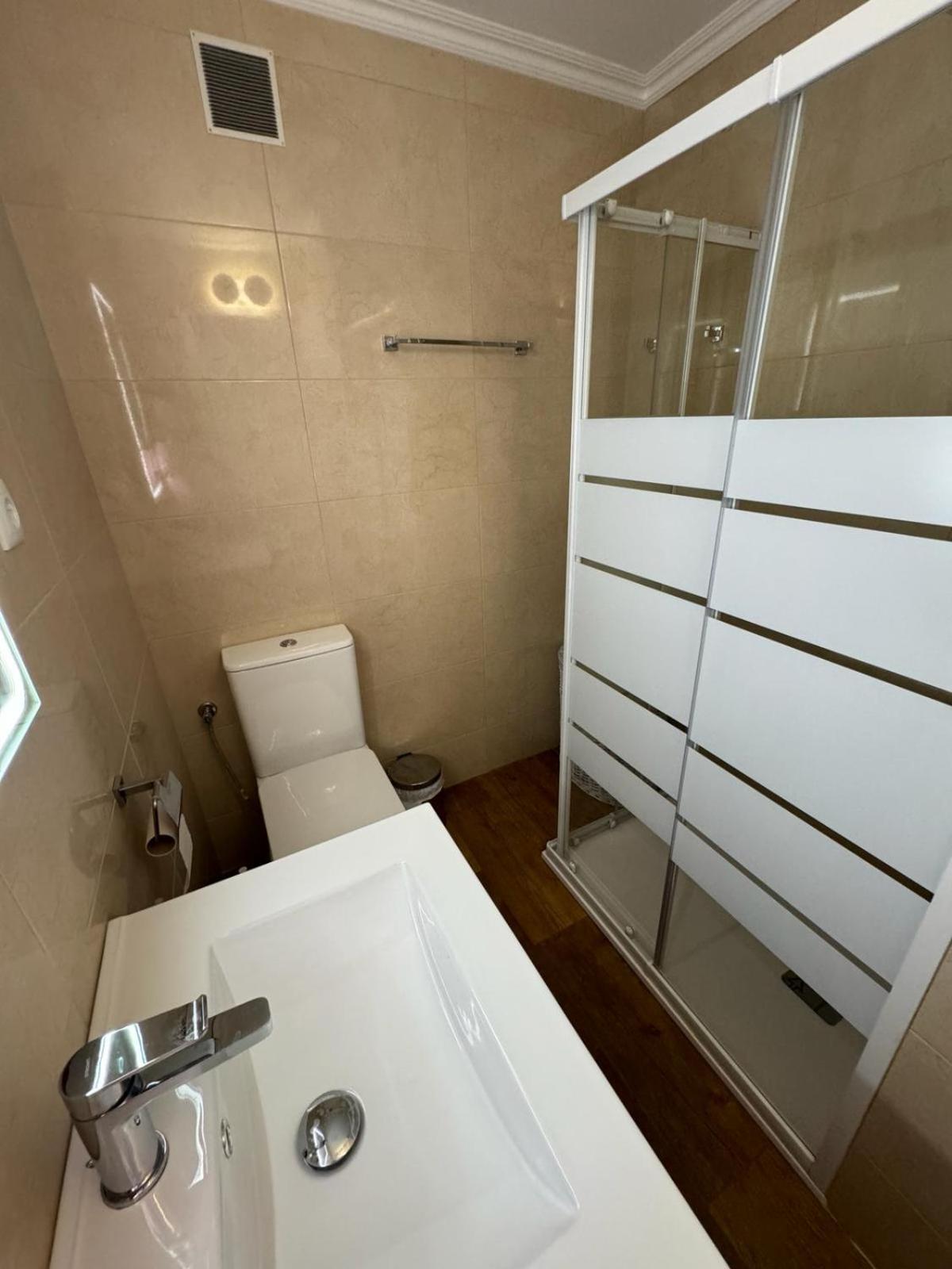 Roger Apartamentos กัมบริลส์ ภายนอก รูปภาพ